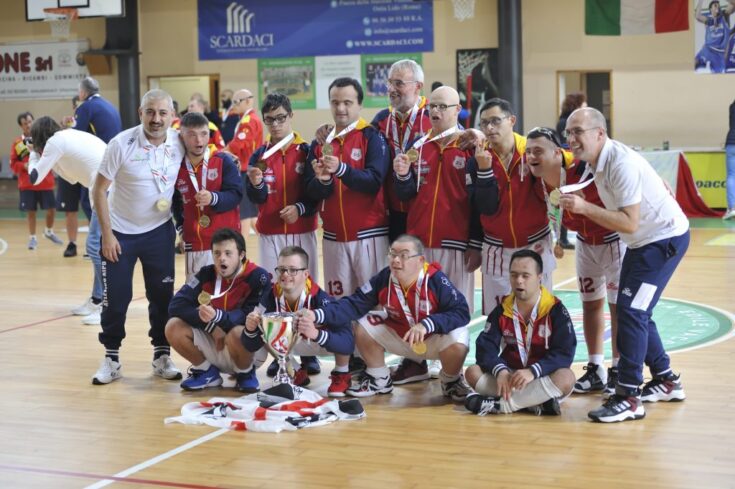 Atletico-AIPD-con-coppa-e-medaglia-1024×681
